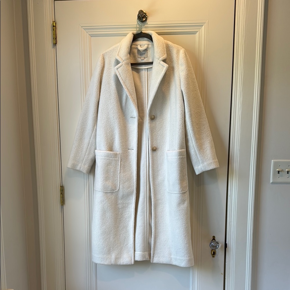LOFT White Teddy Jacket Cozy Oversized Design